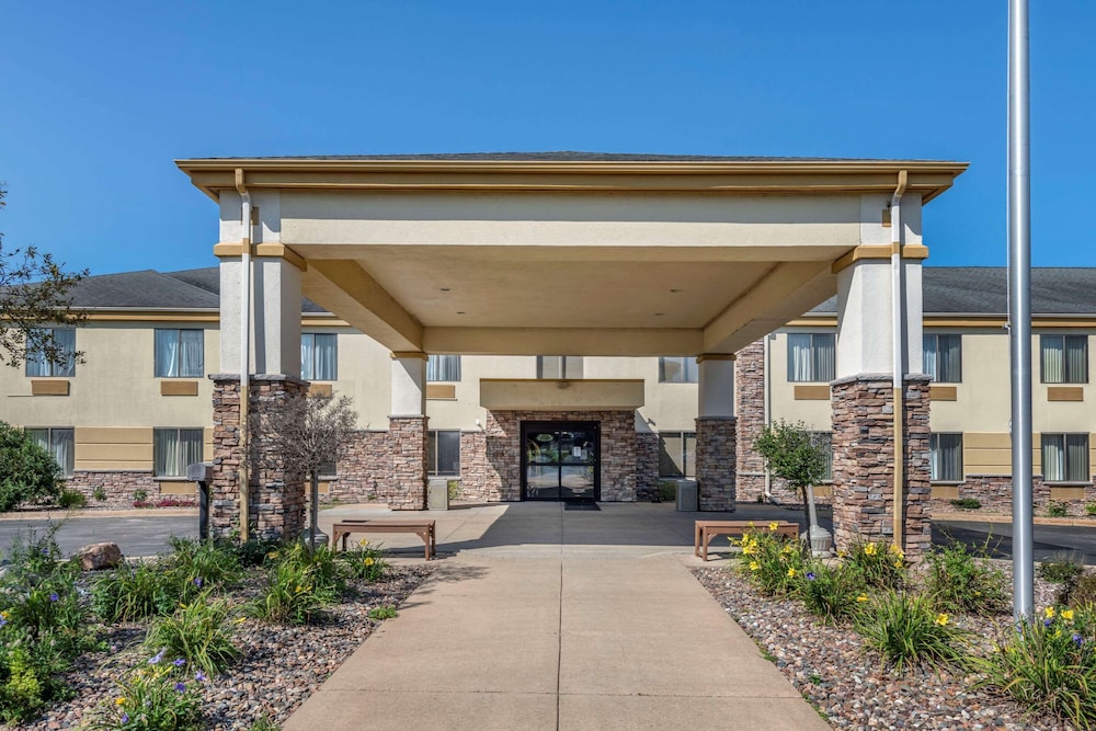 Comfort Inn and Suites Black River Falls I-94 1/37