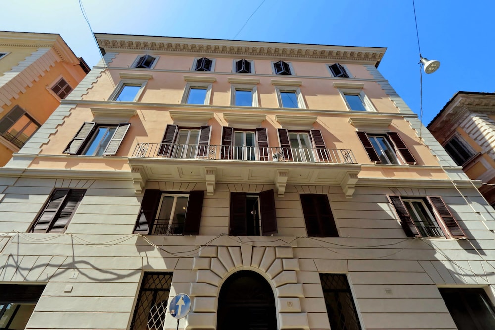 Roma Five Suites 2/50