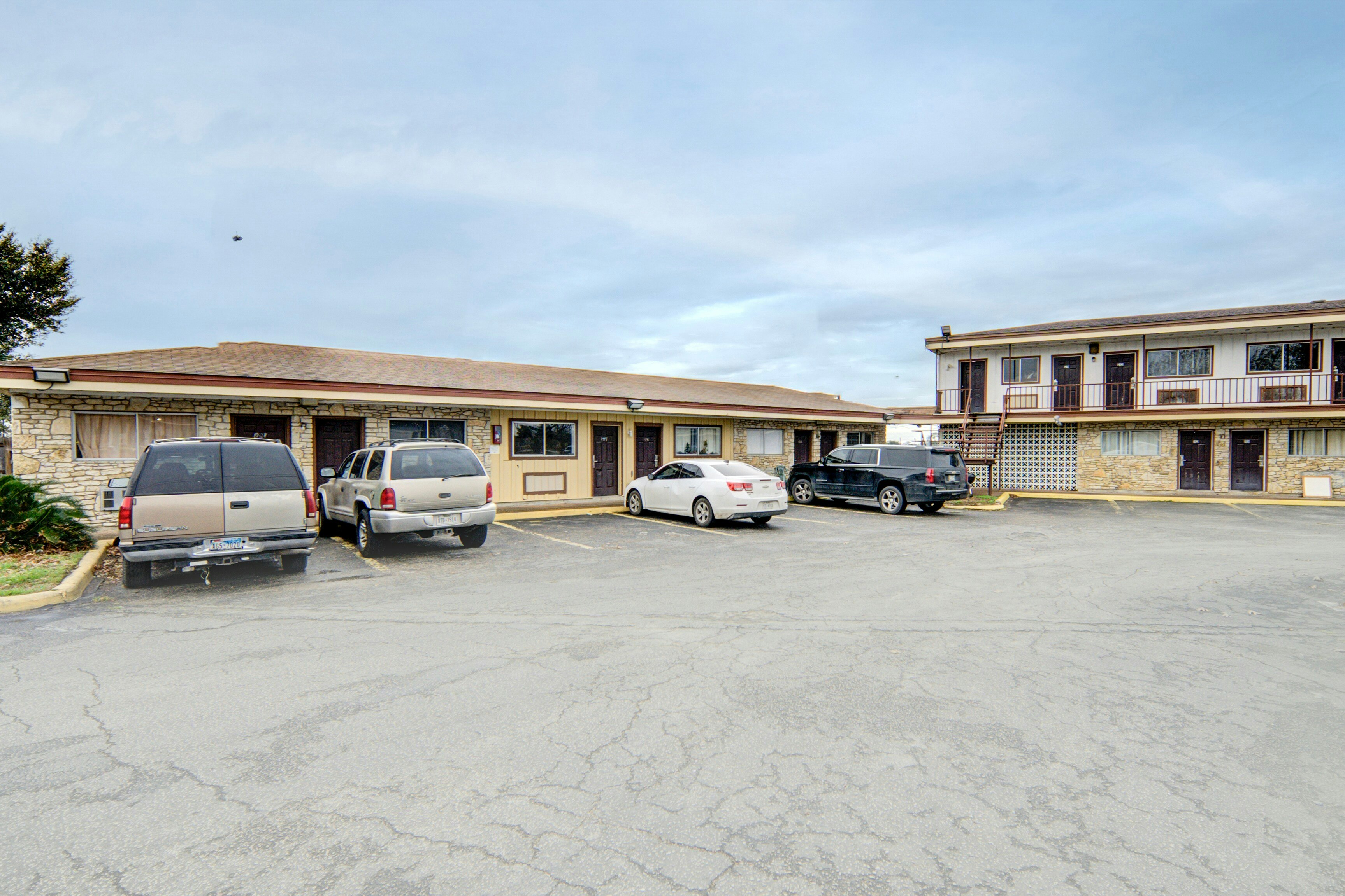 Cannon Inn By Capital O Gonzales Tx 42/62