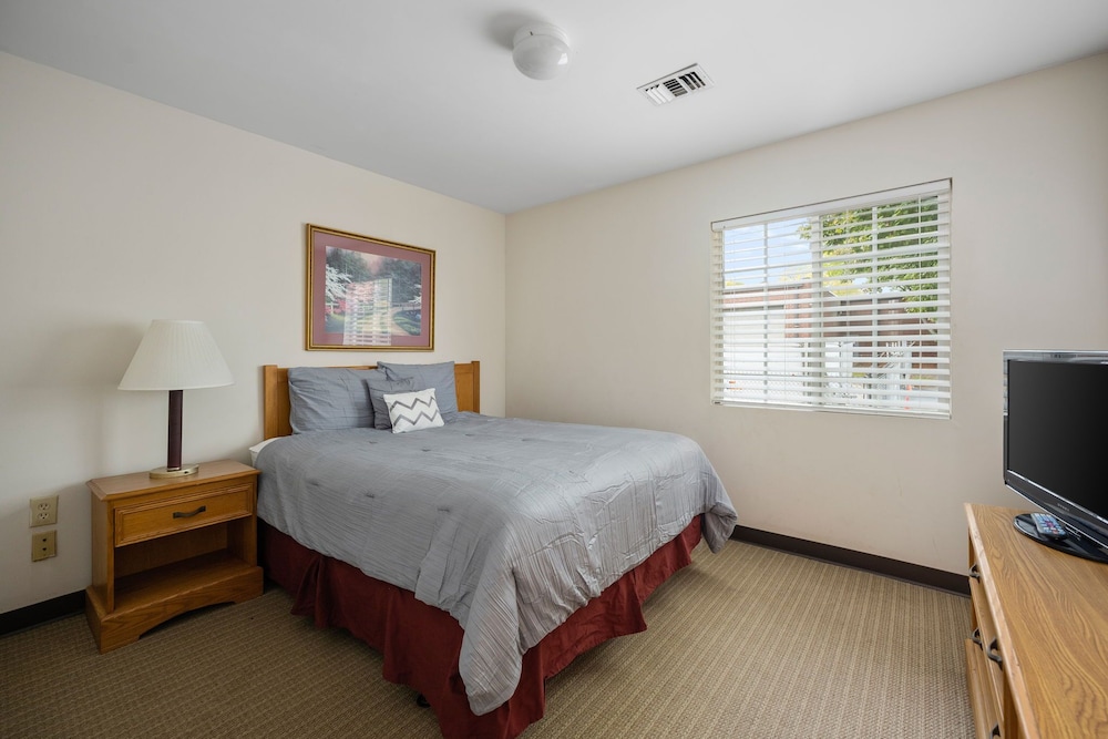 Affordable Suites Hickory/Conover NC Hotel 11/31
