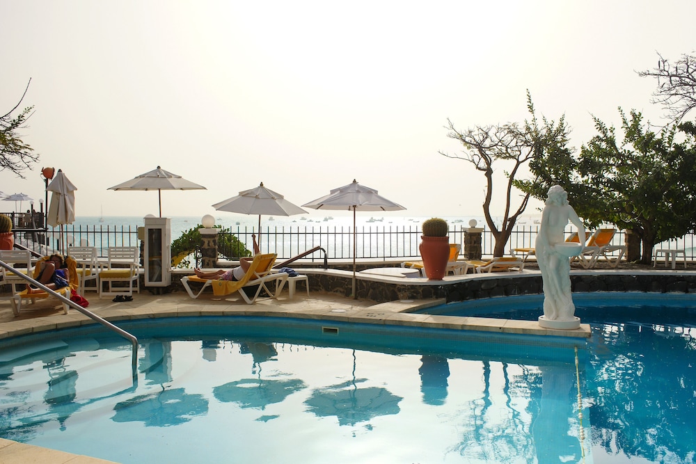 Odjo D Agua Hotel 30/35