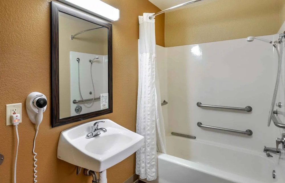 Relax Suites Extended Stay - La Mirada 17/18