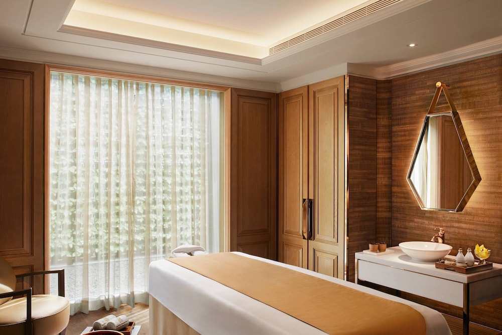 The Ritz-Carlton Pune 27/55