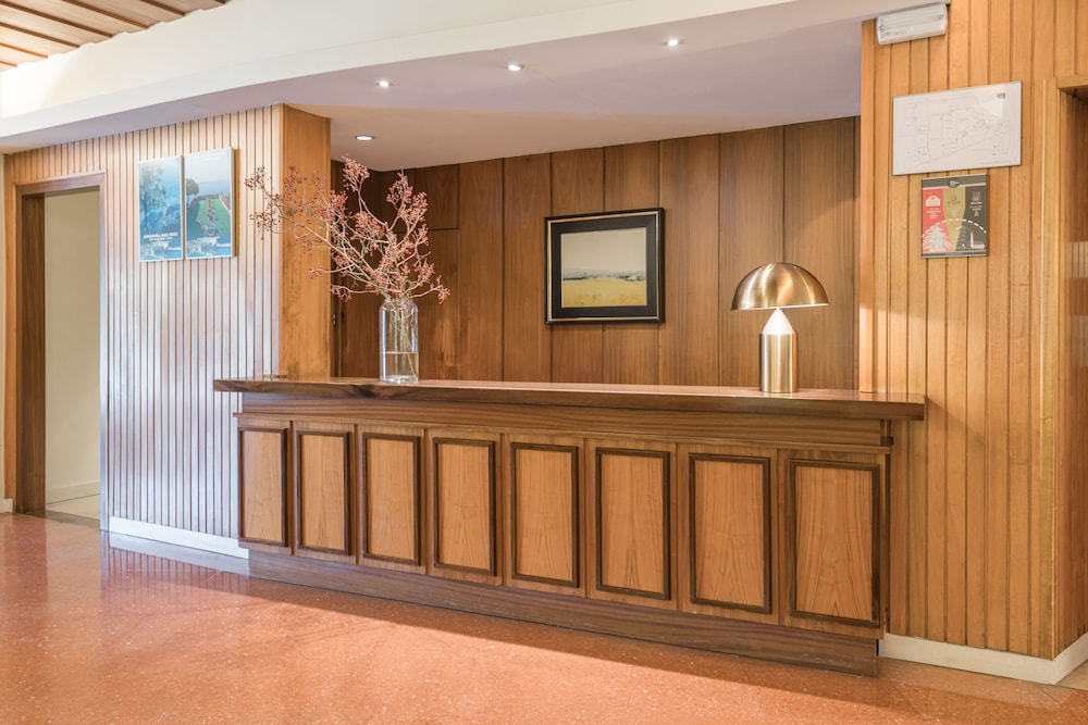Emporda Hotel 6/66