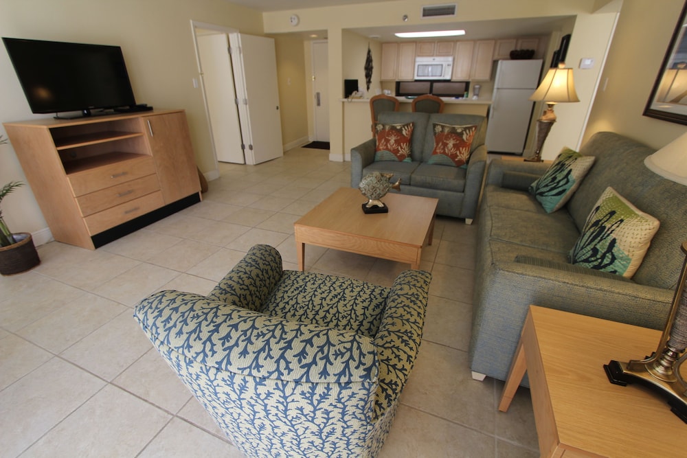 Royale Beach and Tennis Club, a VRI resort 26/49