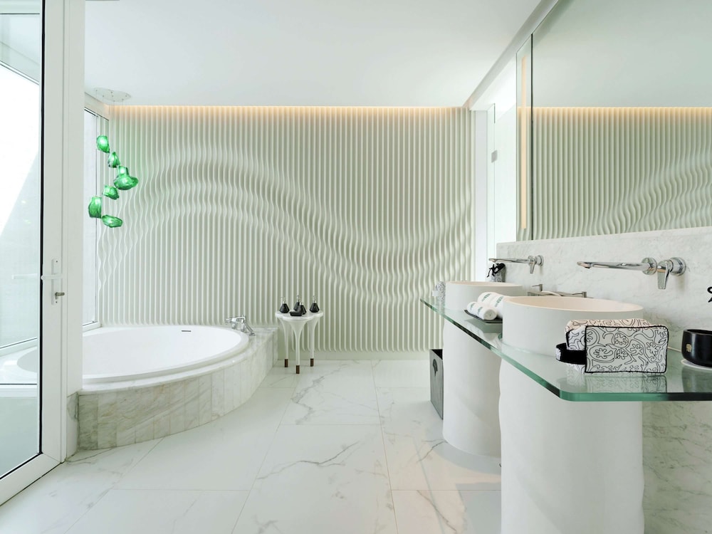 Banyan Tree Krabi 45/47