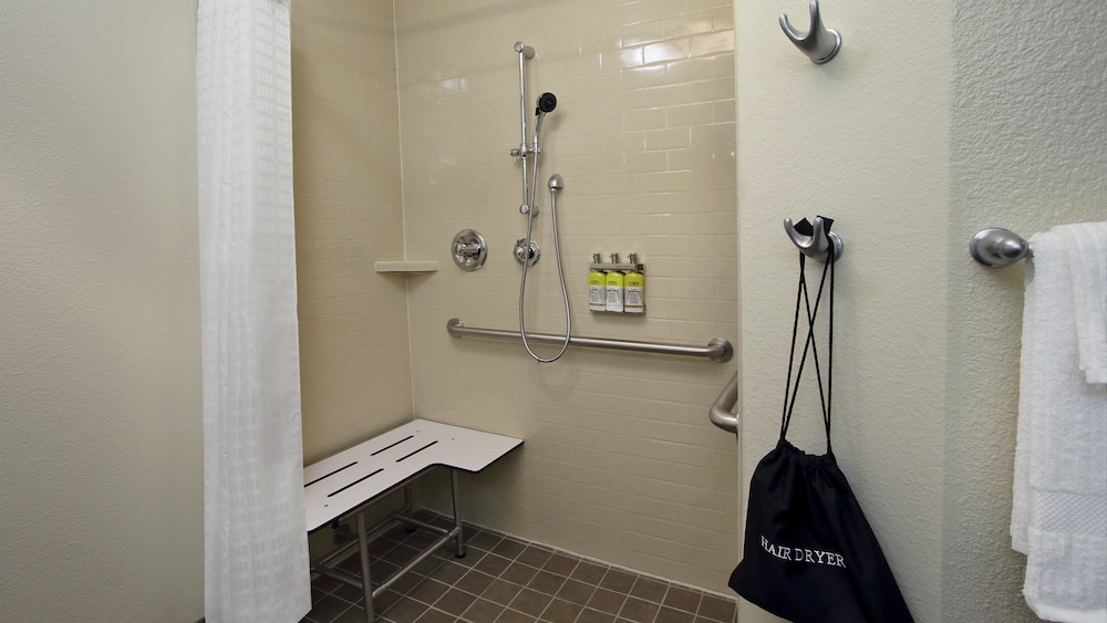 Candlewood Suites Dallas-Frisco NW Toyota Ctr 22/50