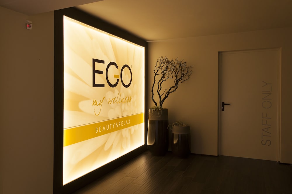 Ego Hotel 40/69