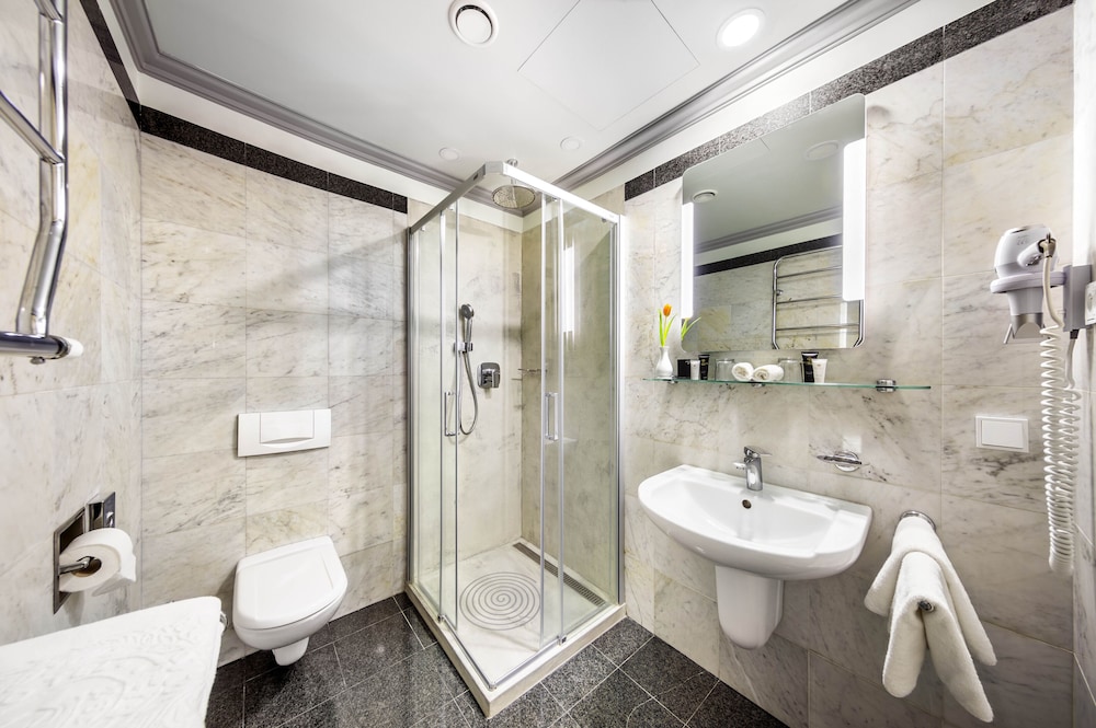 Esplanade Hotel Prague 62/64
