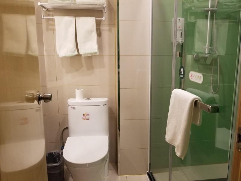 GreenTree Heze Changcheng Road Tianhua Ecommerce Logistics Park Express Hotel 16/19