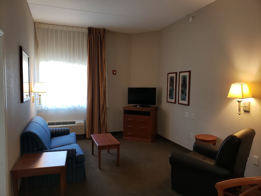 Candlewood Suites Murfreesboro 36/58