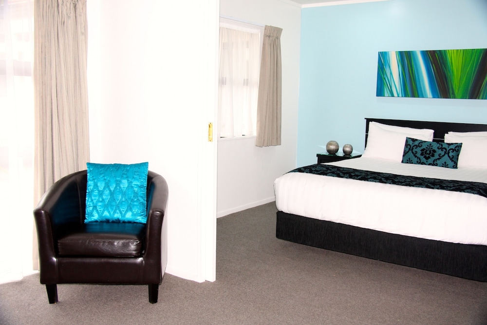 SPA, EXECUTIVE, STUDIO