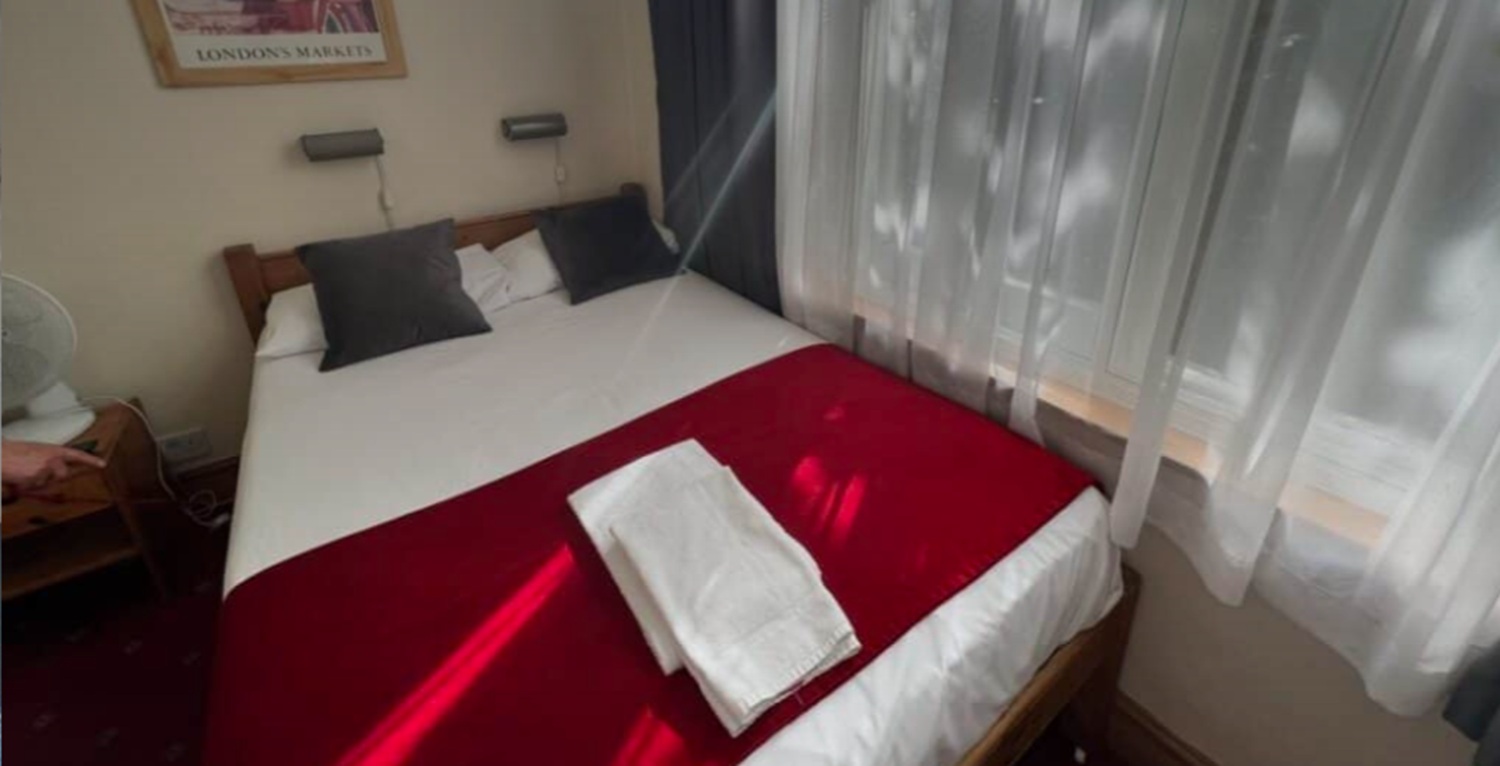 Room, Double Bed, Shared Bathroom