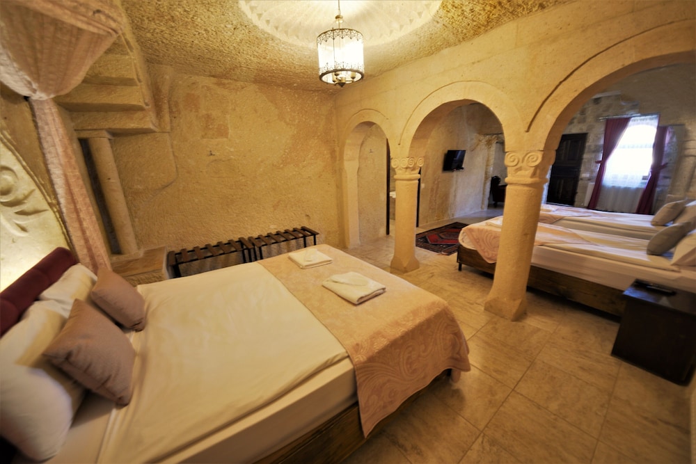 Dedeli Konak Cave Hotel 13/24