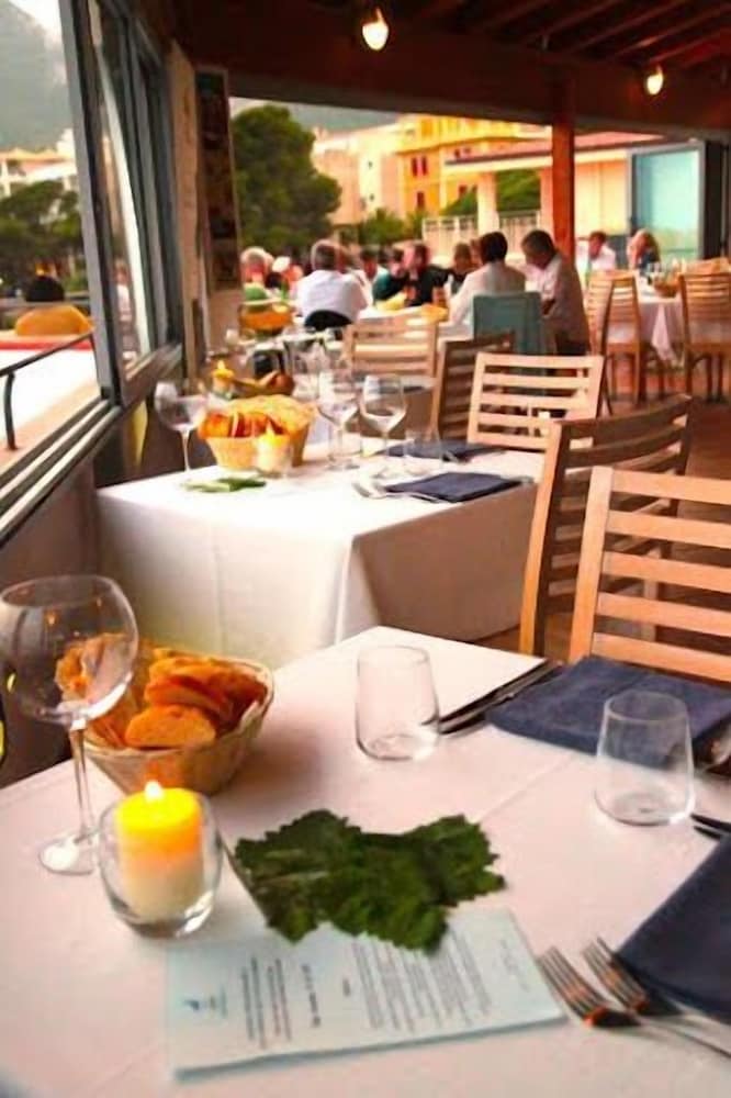 Hotel Bue Marino 38/50