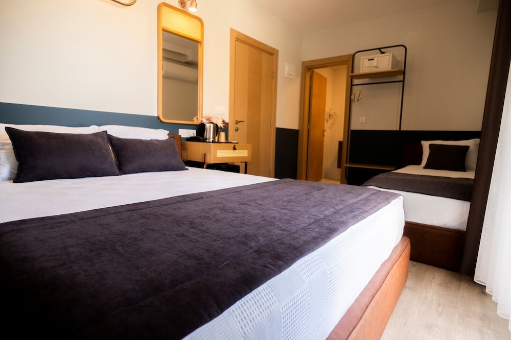 Urla 1867 Hotel 11/50