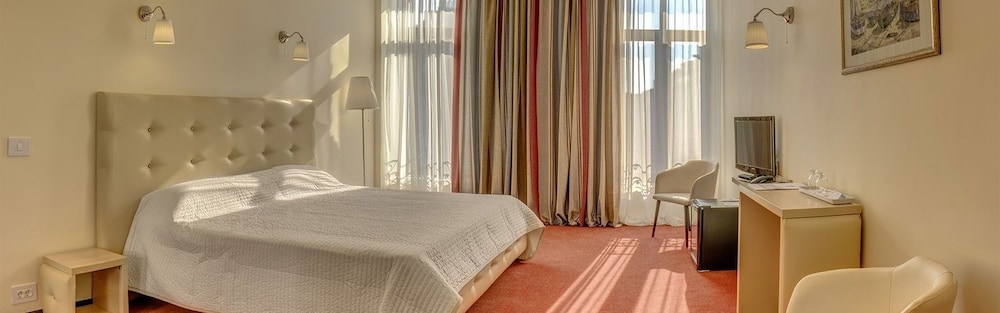 Hotel Capitol 30/55