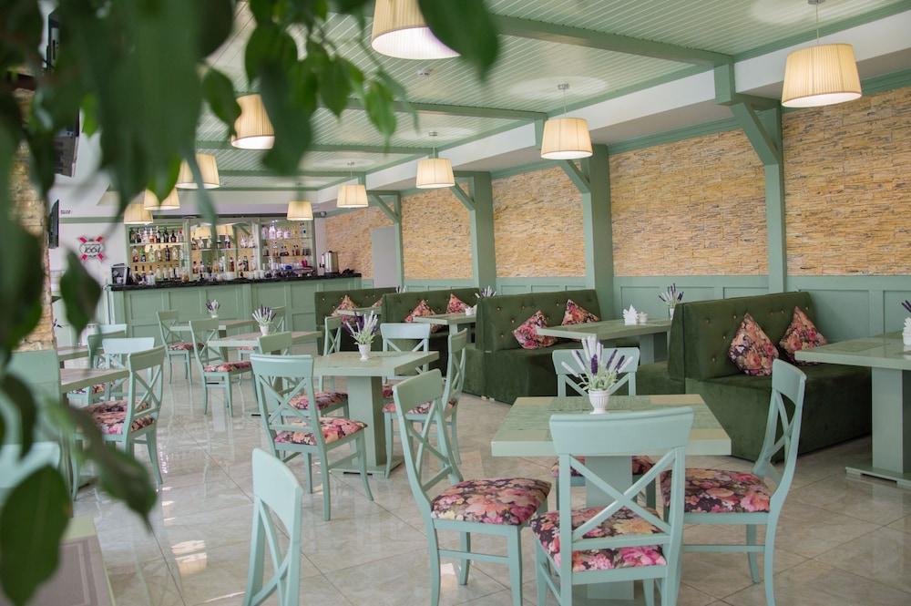 BUSINESS HOTEL ALMATY 34/39