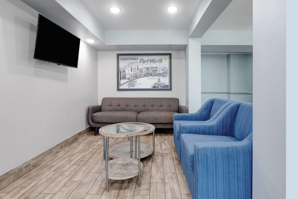Super 8 by Wyndham Fort Worth Entertainment District 38/49