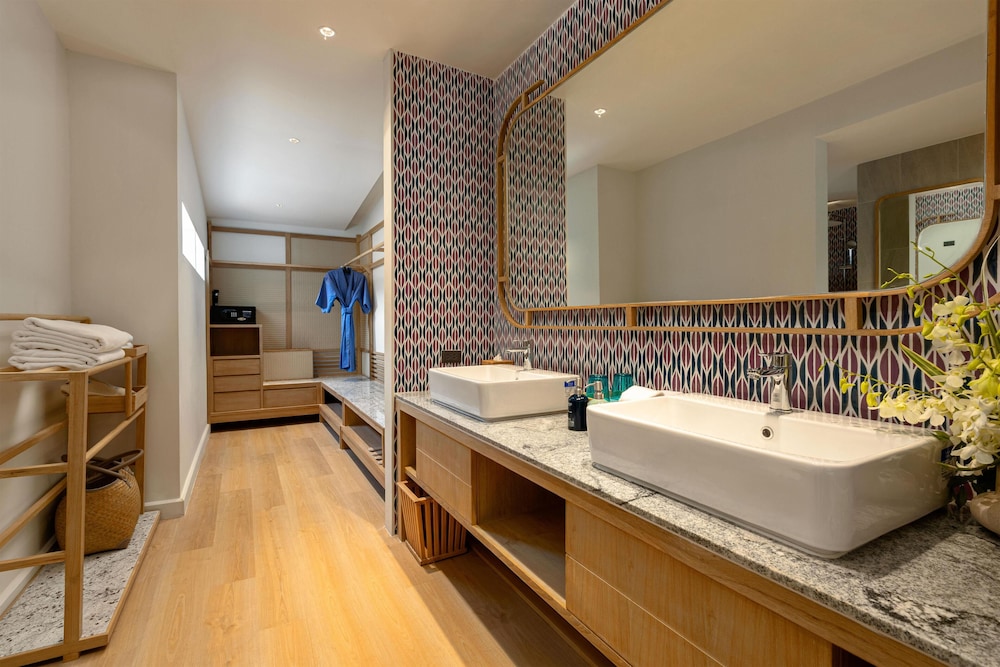 Hillside Family Villa