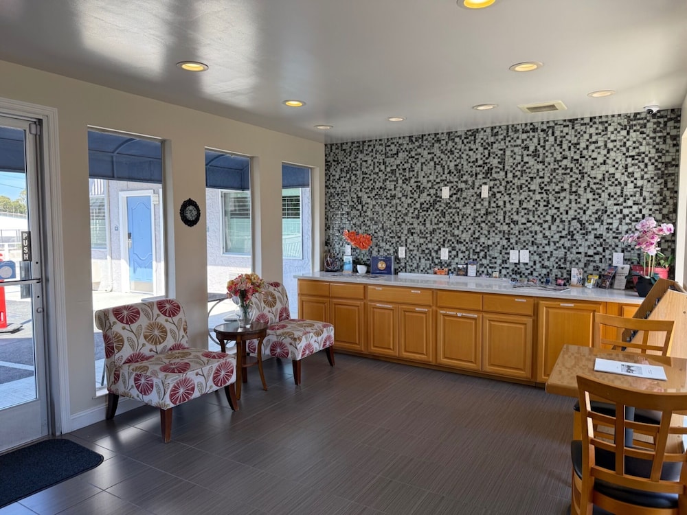 Pacific Inn Monterey 12/49