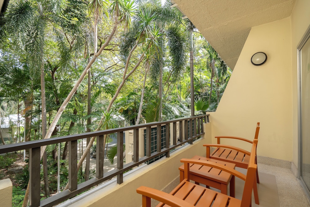 The Green Park Resort 33/65