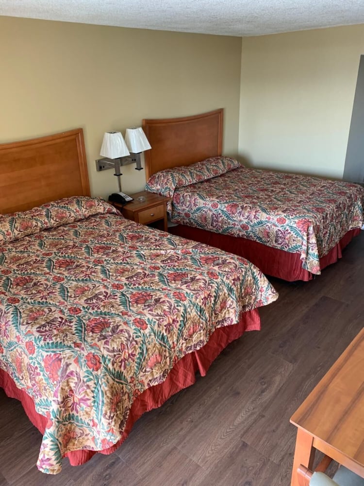 room, 2 queen beds