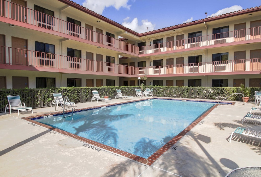 Inn of America - Palm Beach Gardens 16/17