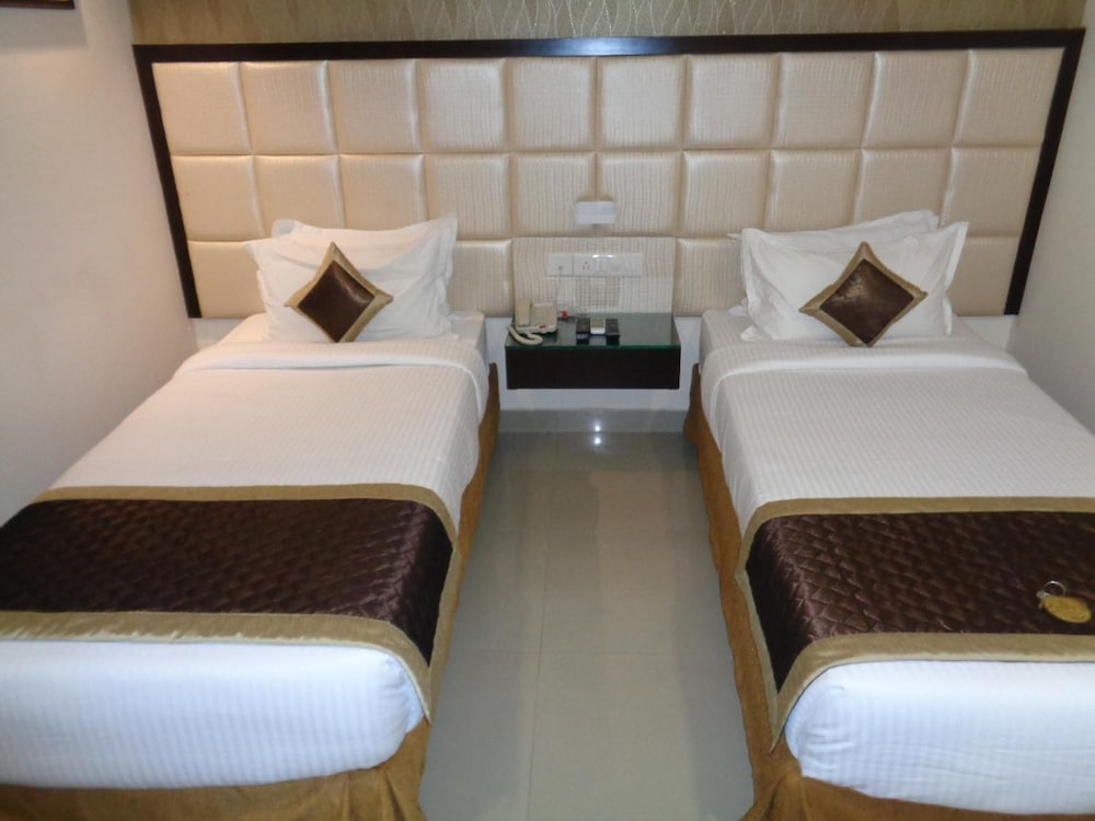 The Avr Hotels & Banquets 13/36