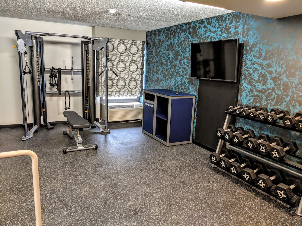 Best Western Plus Bloomington East Hotel 13/24
