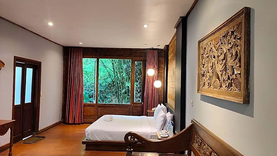 Imah Seniman Hotel 23/53