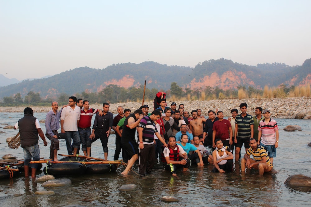 CORBETT WILD RESORT 32/50