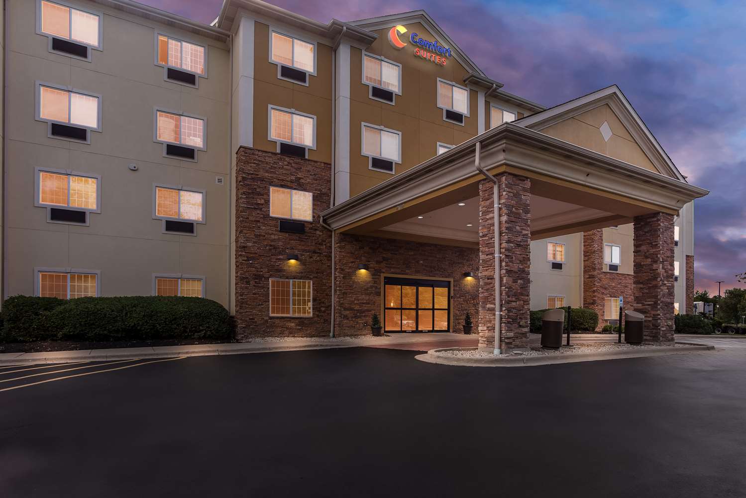 Comfort Suites Grayslake Near Libertyville North 2/25