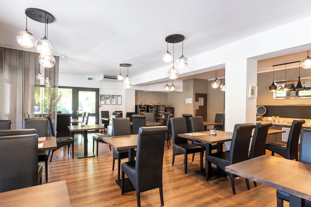 Hotel La Cle Des Champs 17/41