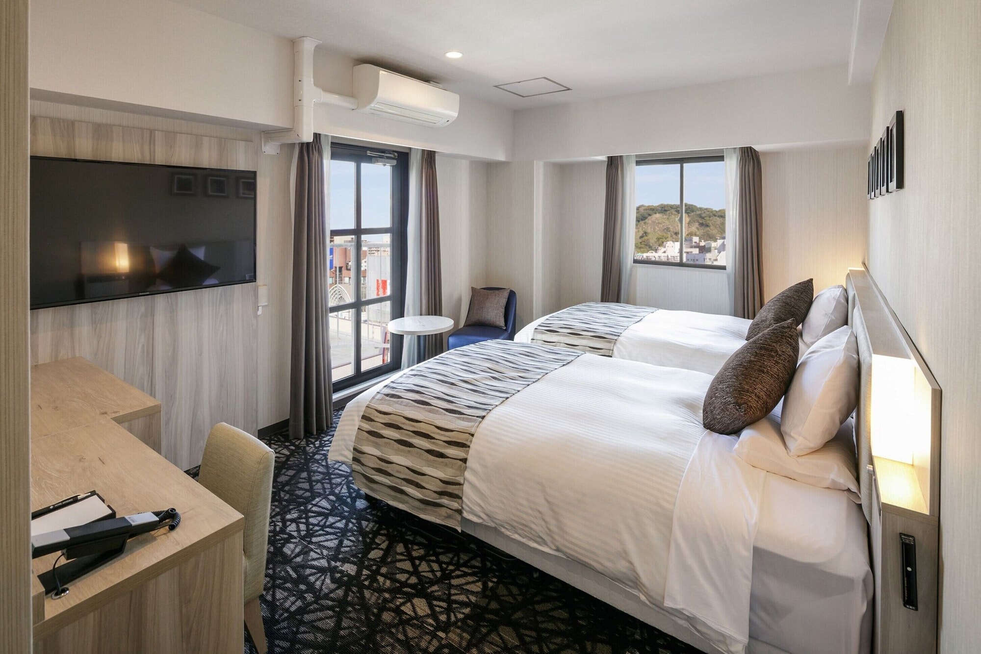 SUPERIOR, TWIN BEDS