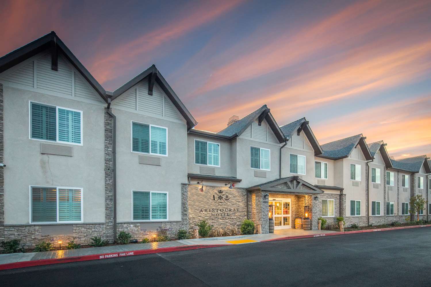 Aristocrat Hotel, BW Signature Collection 2/31