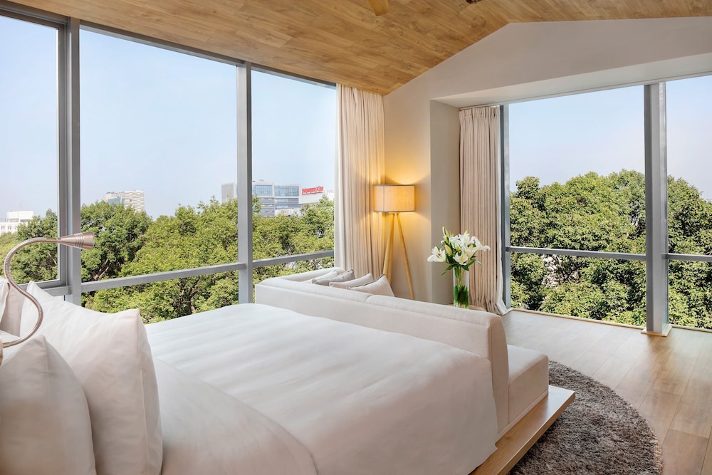 Fusion Suites Saigon 23/63