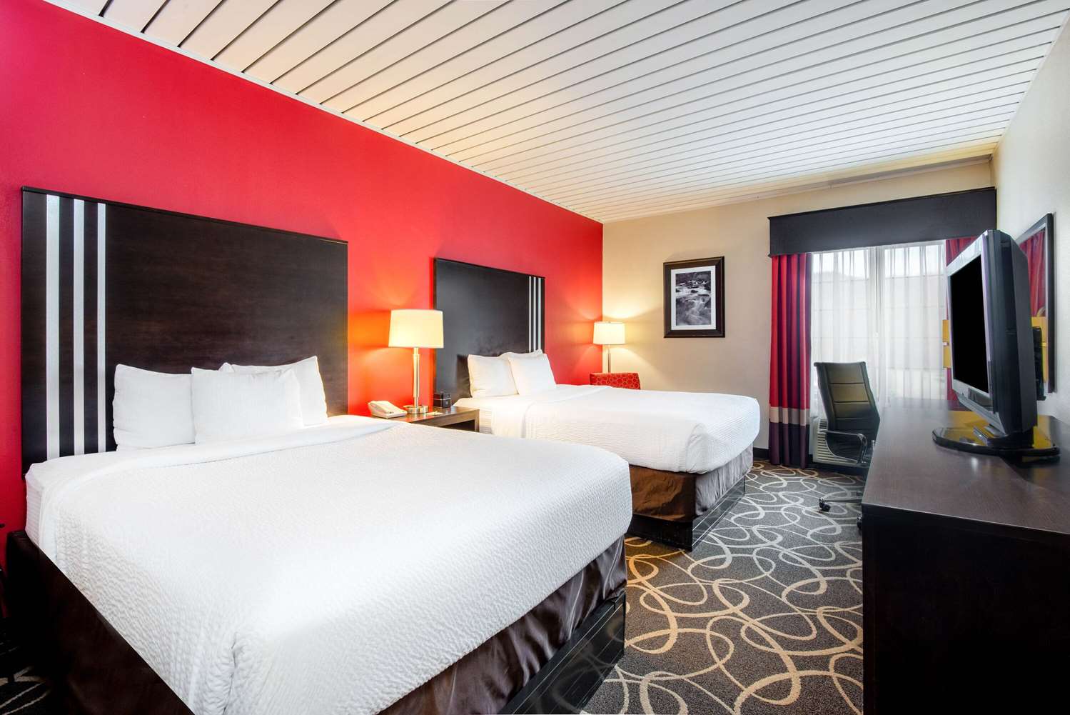 La Quinta Inn and Suites by Wyndham Elkview - Charleston NE 12/40