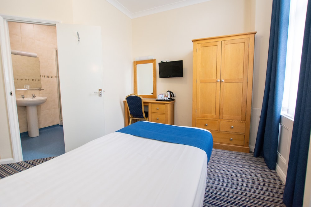ROOM, SINGLE