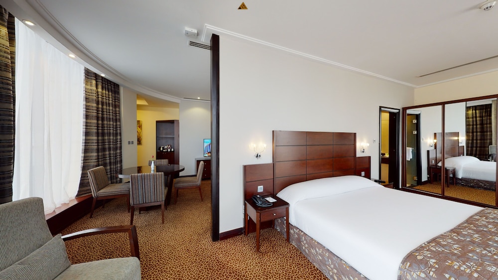 Ayass Hotel 19/74
