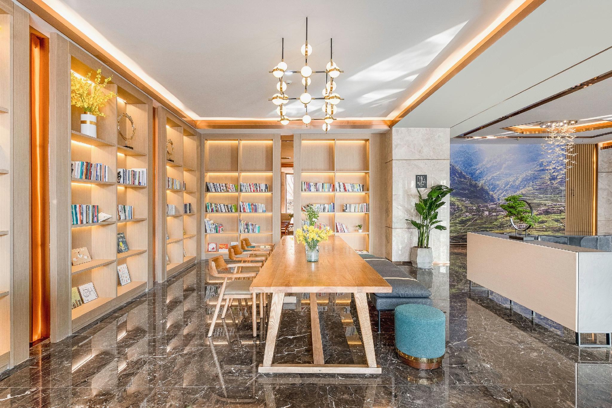 Atour Hotel (Qilihe Bridge, Lanzhou High Speed Railway Station) 14/45
