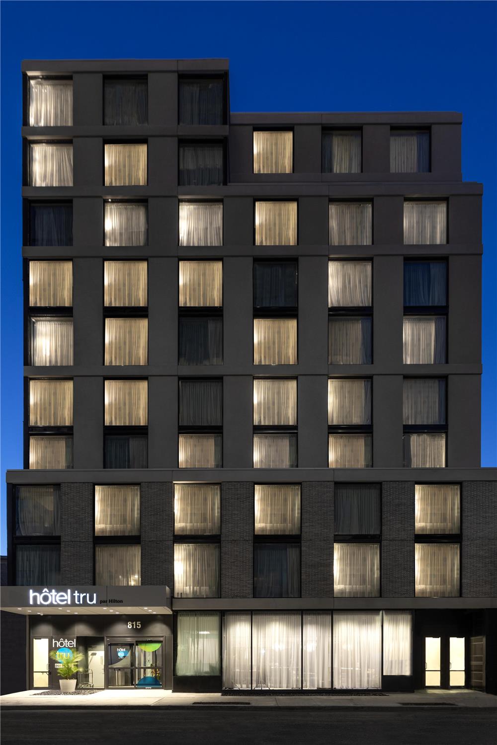 Tru by Hilton Montreal Centre-Ville 1/16