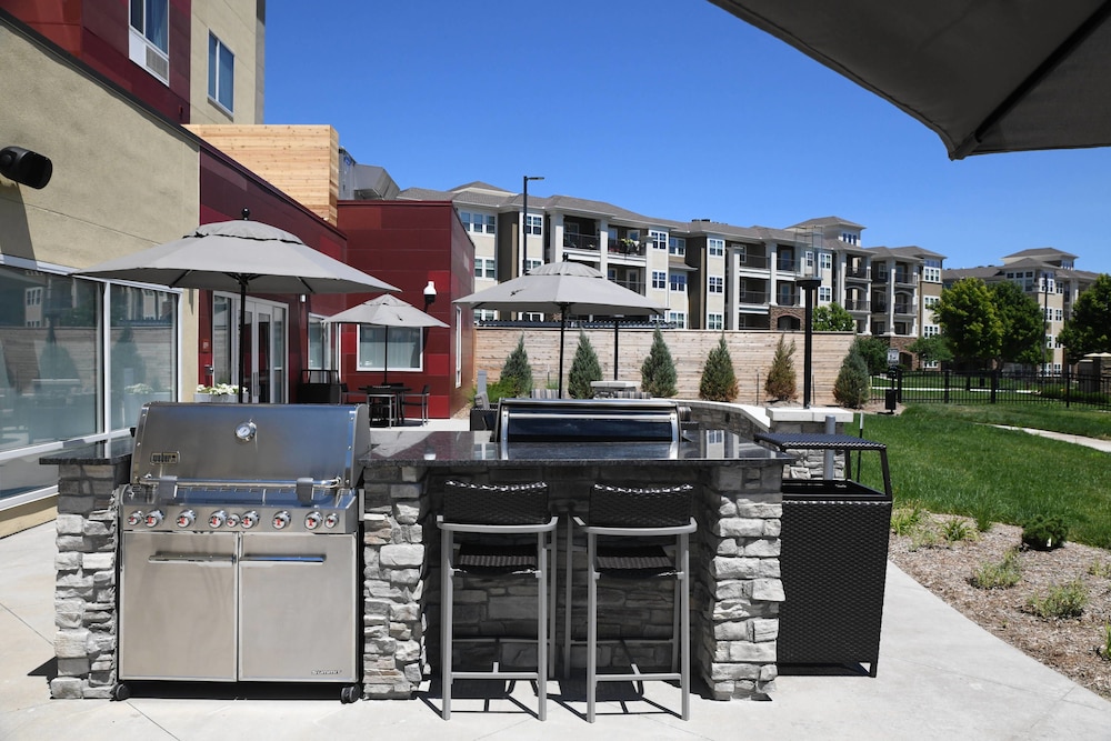 Towneplace Suites Kansas City At Briarcliff 7/45