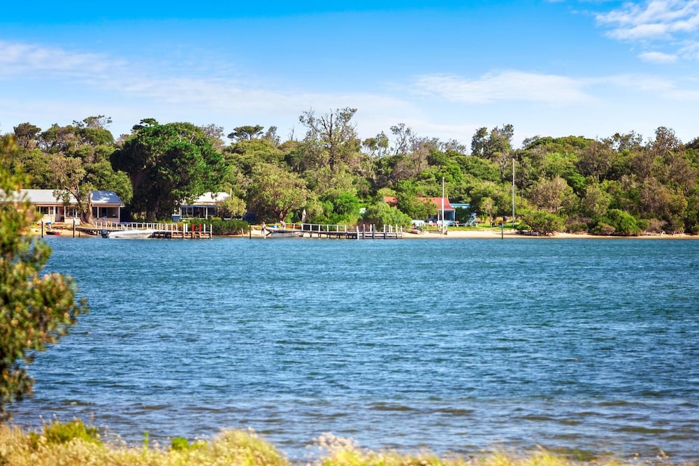 BANJO PATERSON MOTOR INN 36/50