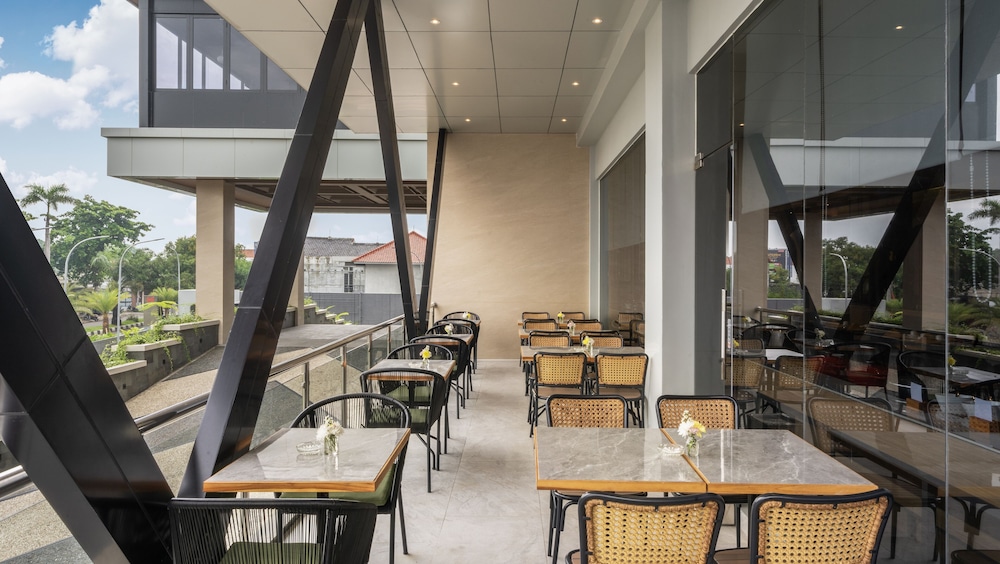 Swiss-Belinn Indramayu 63/85
