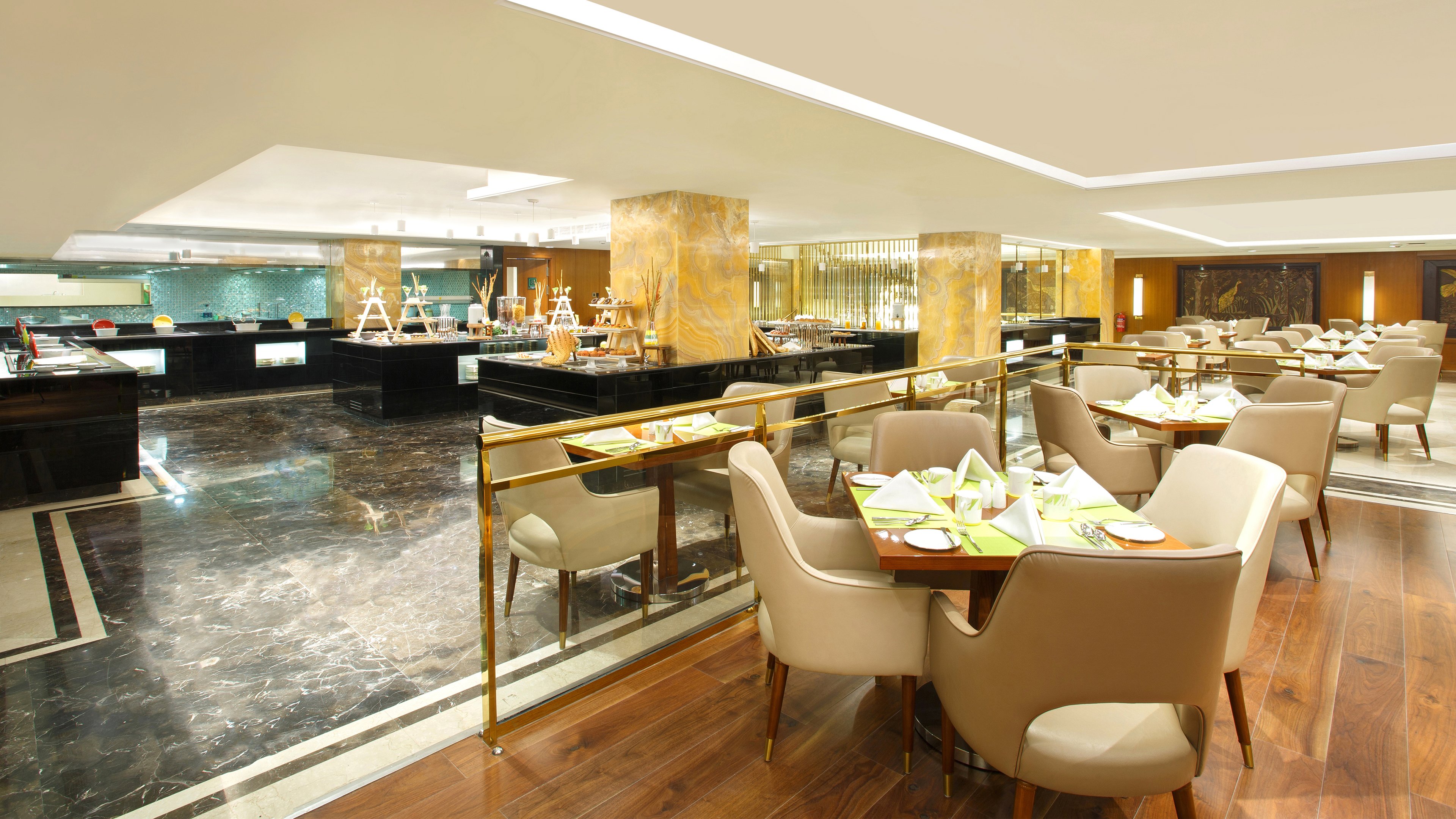 Holiday Inn Dhaka City Centre 36/48