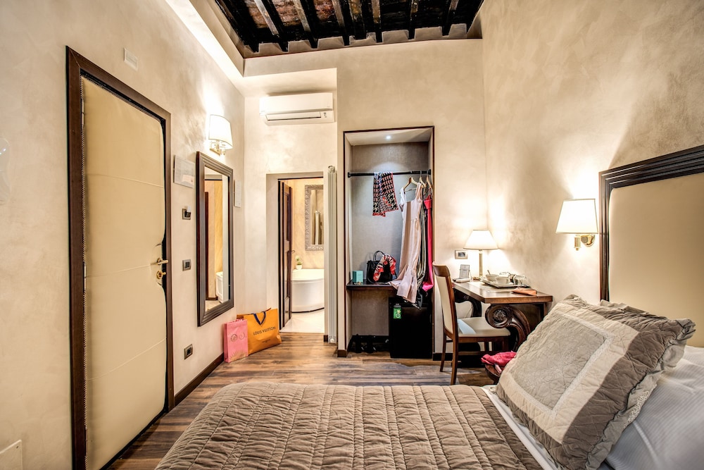 Boutique Relais Barozzi 27/68