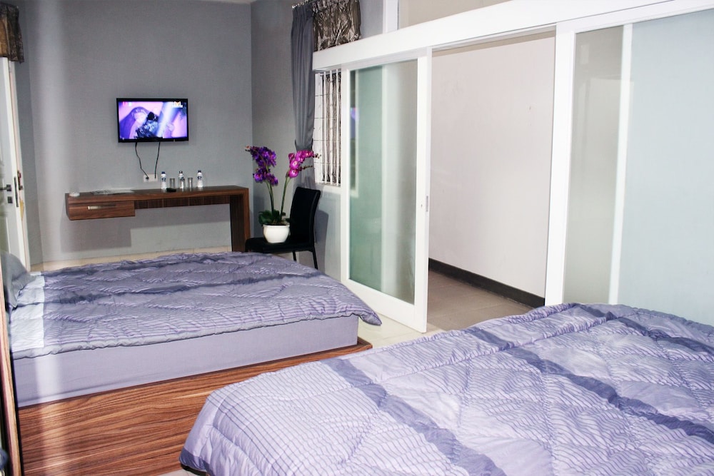 Super OYO Collection O 92277 Setra Priangan Guest House 15/39