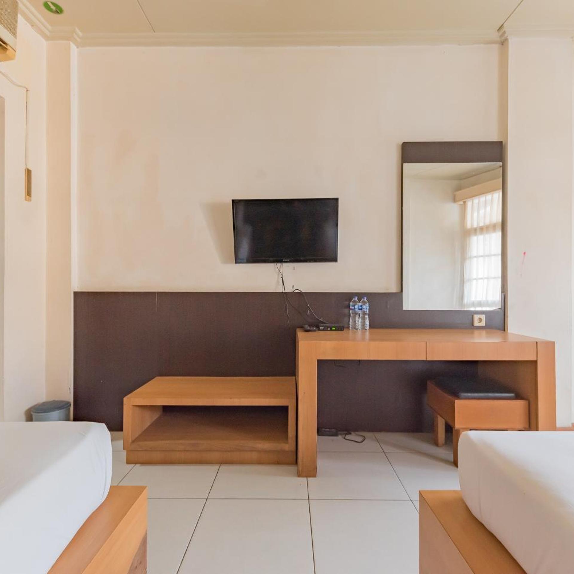 Crown Hotel Tasikmalaya 35/54