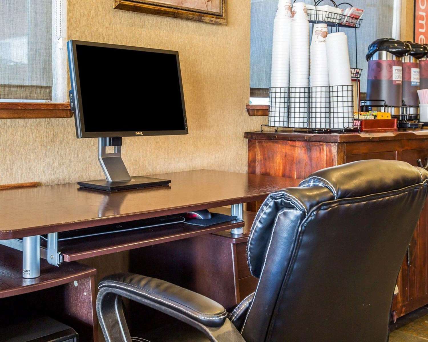 Quality Inn Lone Pine Near Mount Whitney 10/13